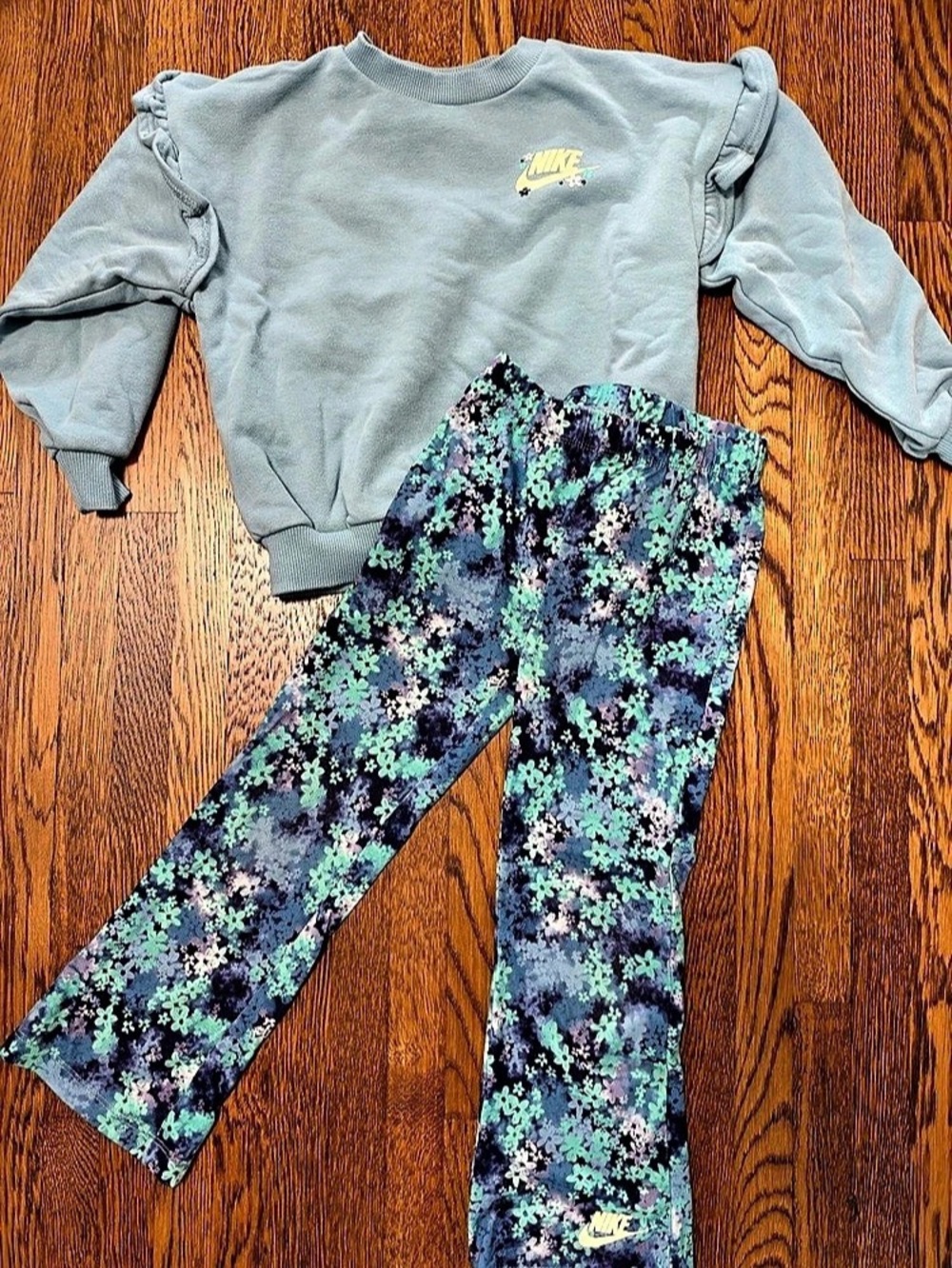Nike Sweatshirt and Floral Leggings Set 4T